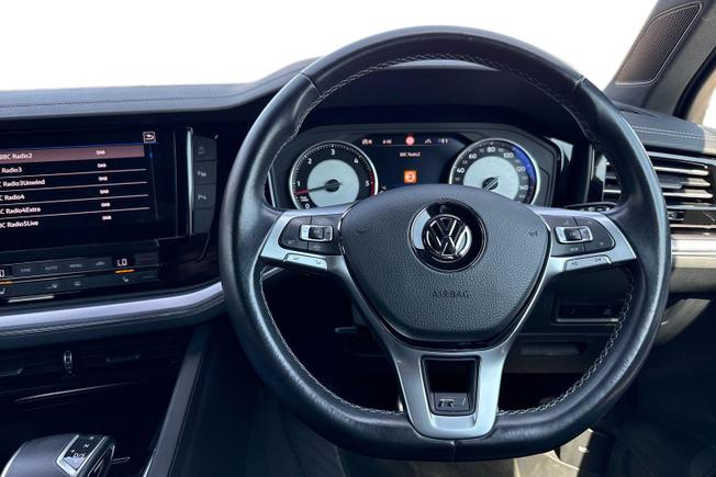 VOLKSWAGEN Touareg Photo 11