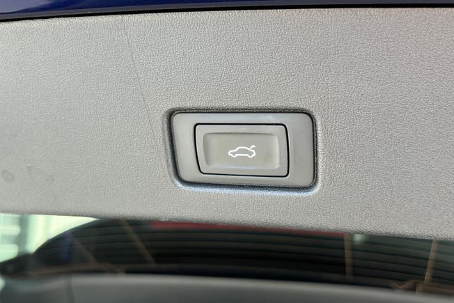 AUDI Q4 e-tron Photo 49