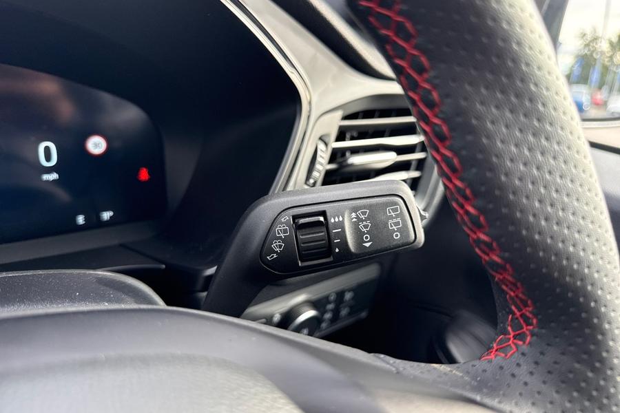 Ford KUGA Photo autoimg-a7abd4e1a5adaff9dcf12e9a81318b3375a92396.jpg