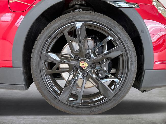 PORSCHE Taycan Photo 9