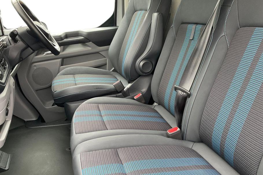 Used Ford TRANSIT CUSTOM YE26AYD 11
