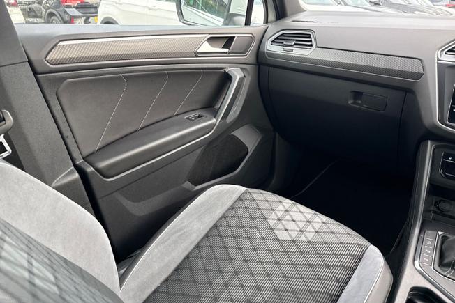 VOLKSWAGEN Tiguan Photo 38