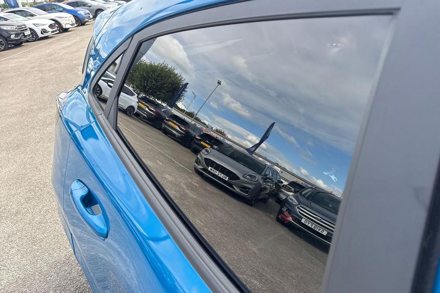 Ford PUMA Photo autoimg-a7c29f6b325829c5d4345d3eded95afc2f18fbec.jpg