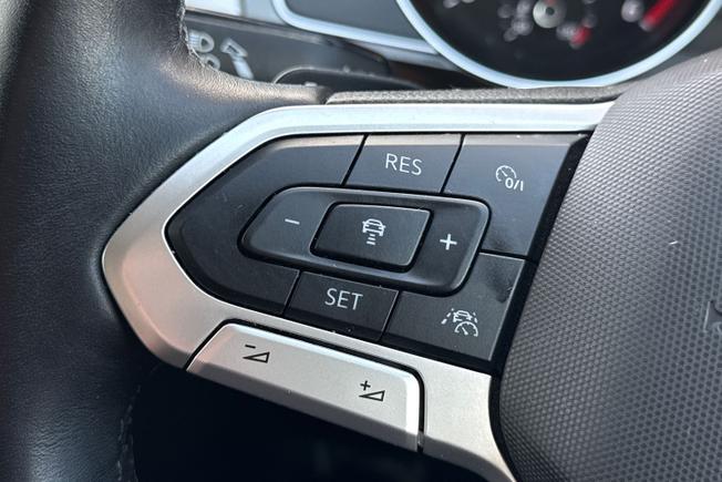 VOLKSWAGEN Passat Photo 16