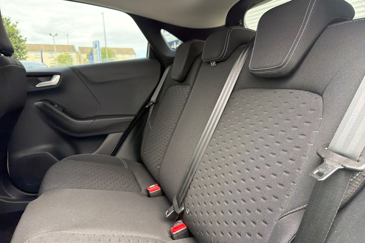 Ford PUMA Photo 19