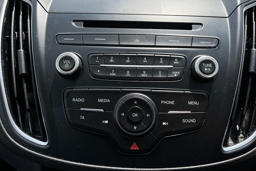 Ford C-MAX Photo autoimg-a7d5dc2b76f804c72bad6051f6c5f85aba780bae.jpg
