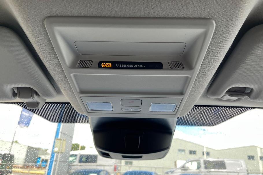 Used Ford TRANSIT CUSTOM KMZ9875 29