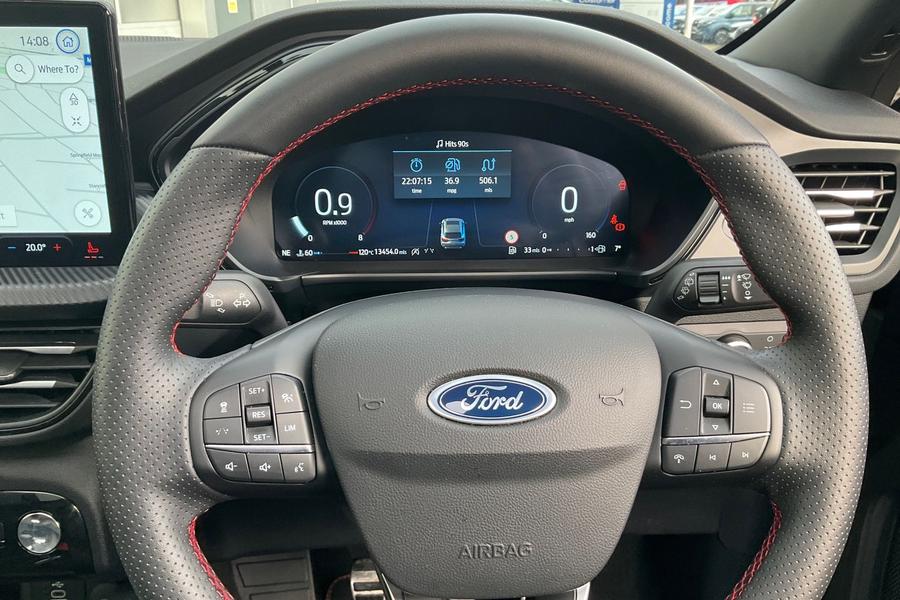 Ford Kuga Photo autoimg-a7dc7f8e1ca8d155d1441dc8b60bf8ce346bf05d.jpg