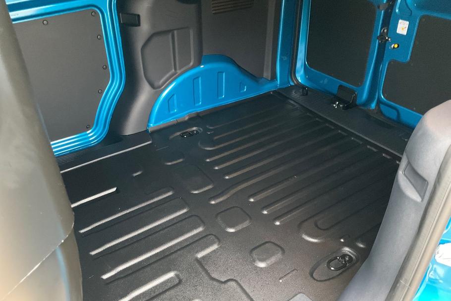 Used Ford E-Transit Courier 4