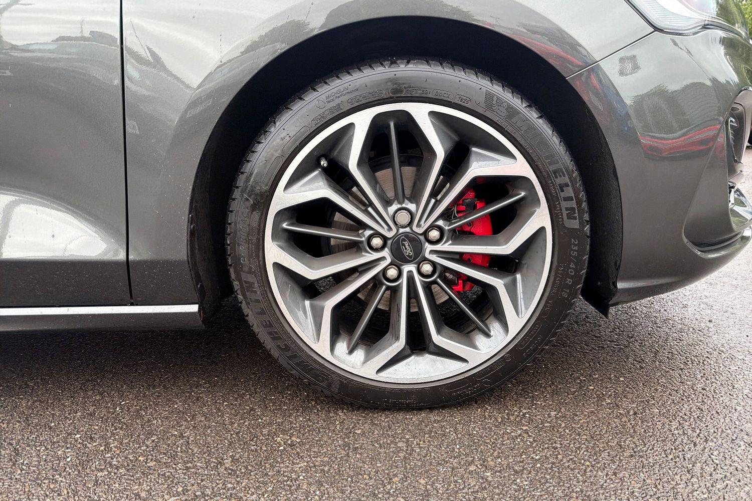 Ford Focus Photo 7