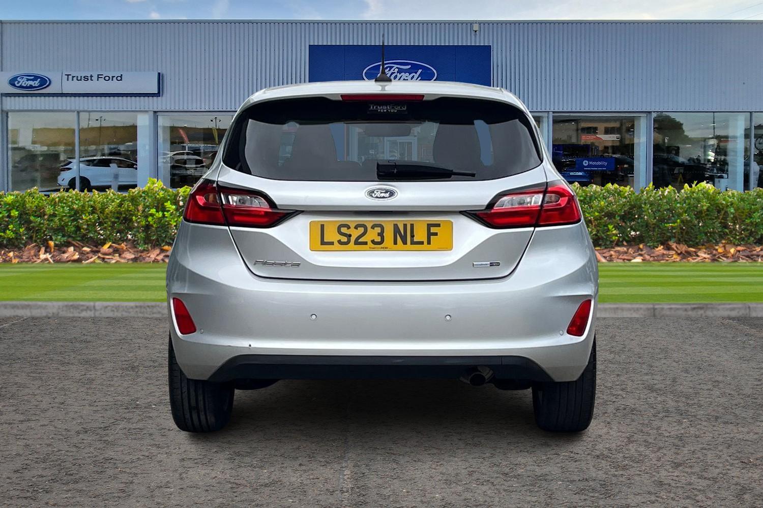 Ford Fiesta Photo 6