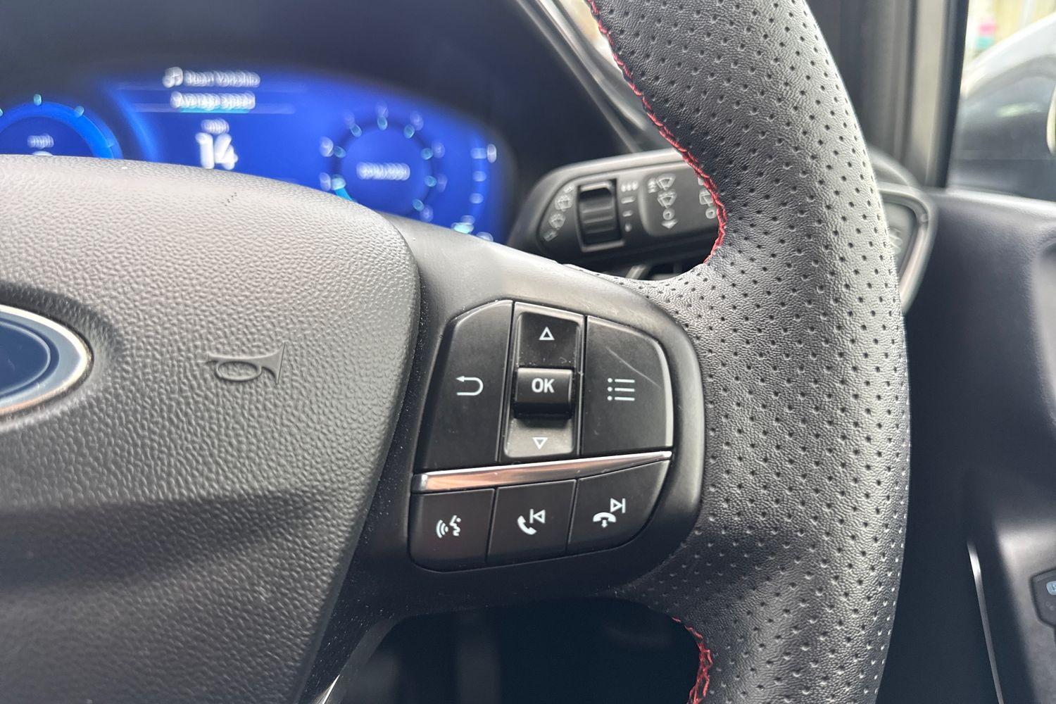 Ford FIESTA Photo 32