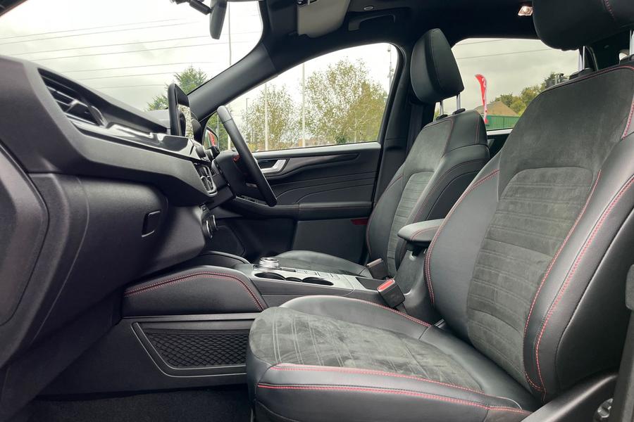Ford Kuga Photo autoimg-a7e86fac911bce15db589711ee586a1d724601a6.jpg