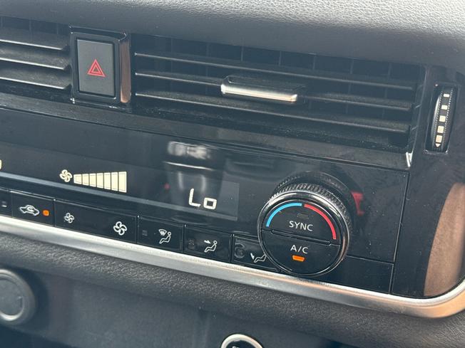 NISSAN Qashqai Photo 49