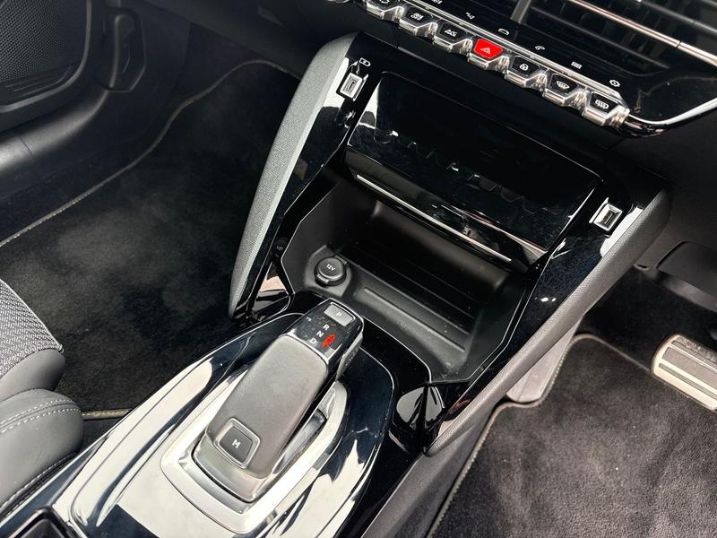 Used Peugeot 208 NU22EOR 23