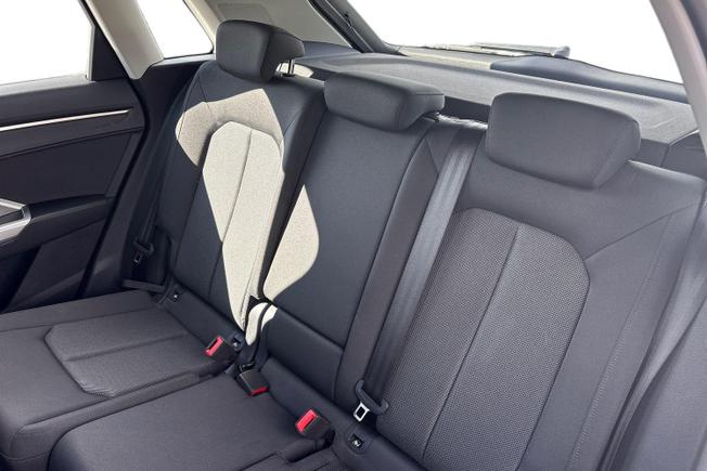 AUDI Q3 Photo 9