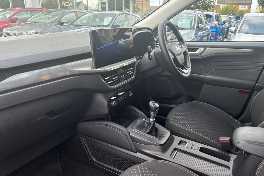 Ford Kuga Photo autoimg-a7fc26cbd44dbba313d149a9d15a52e6477ababf.jpg