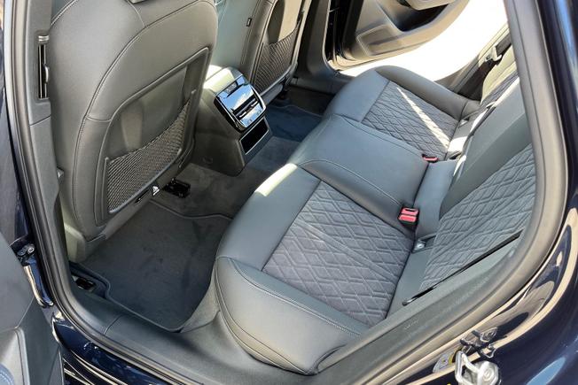 Audi A6 Saloon Photo 30