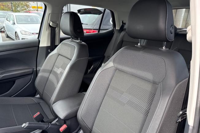 VOLKSWAGEN T-Cross Photo 24
