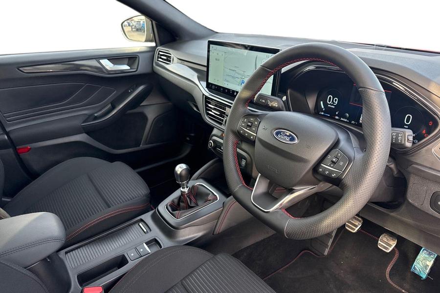 Ford FOCUS Photo autoimg-a803829efc8fec05ed2693e4f7351e18a9a6062e.jpg
