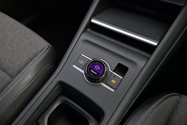 VOLKSWAGEN Tiguan Photo 22