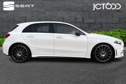 MERCEDES-BENZ A Class Photo 4