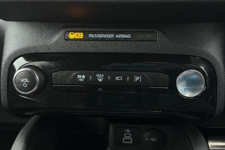 Ford KUGA Photo autoimg-a80818ab6077e4f53187a4323856af7a33f9d237.jpg