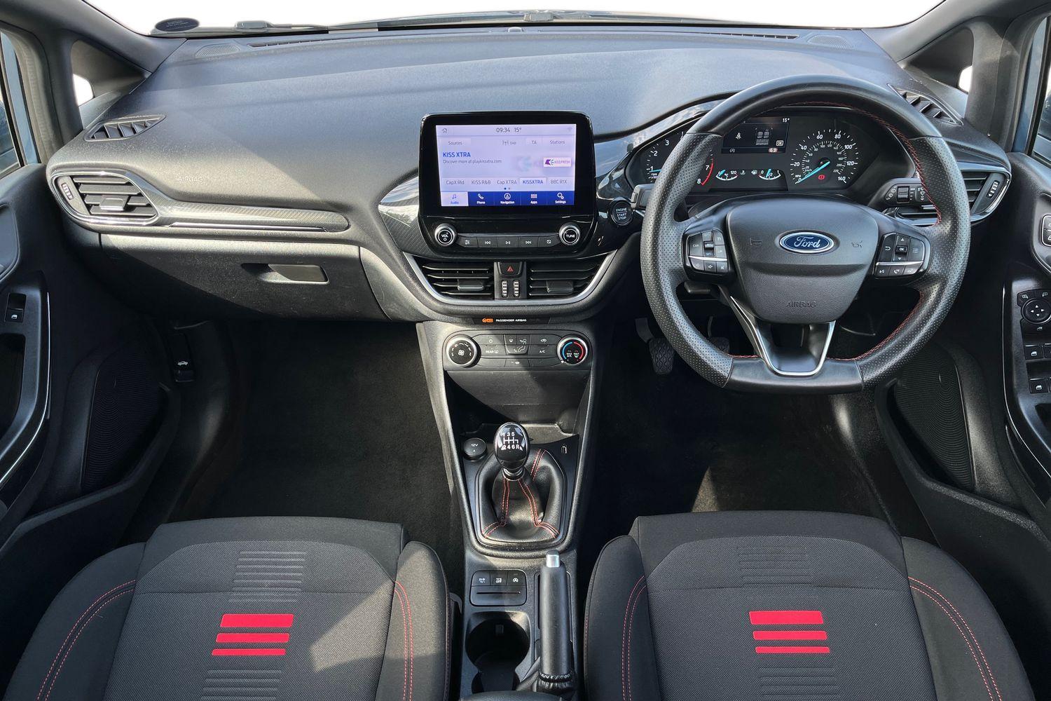 Ford FIESTA Photo 9