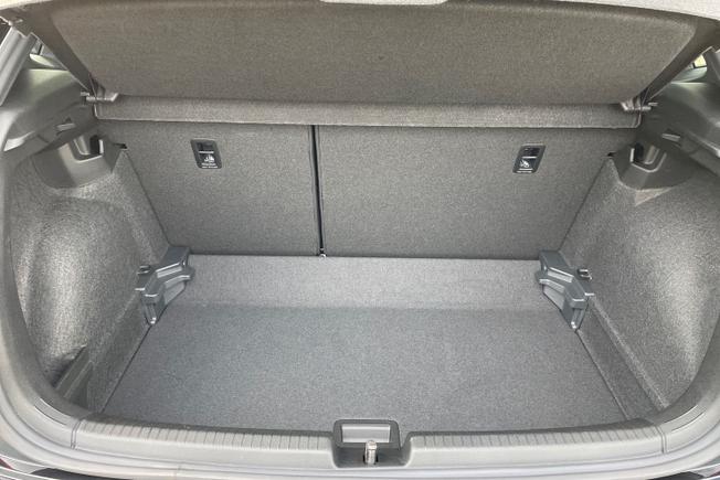 VOLKSWAGEN Polo Photo 12