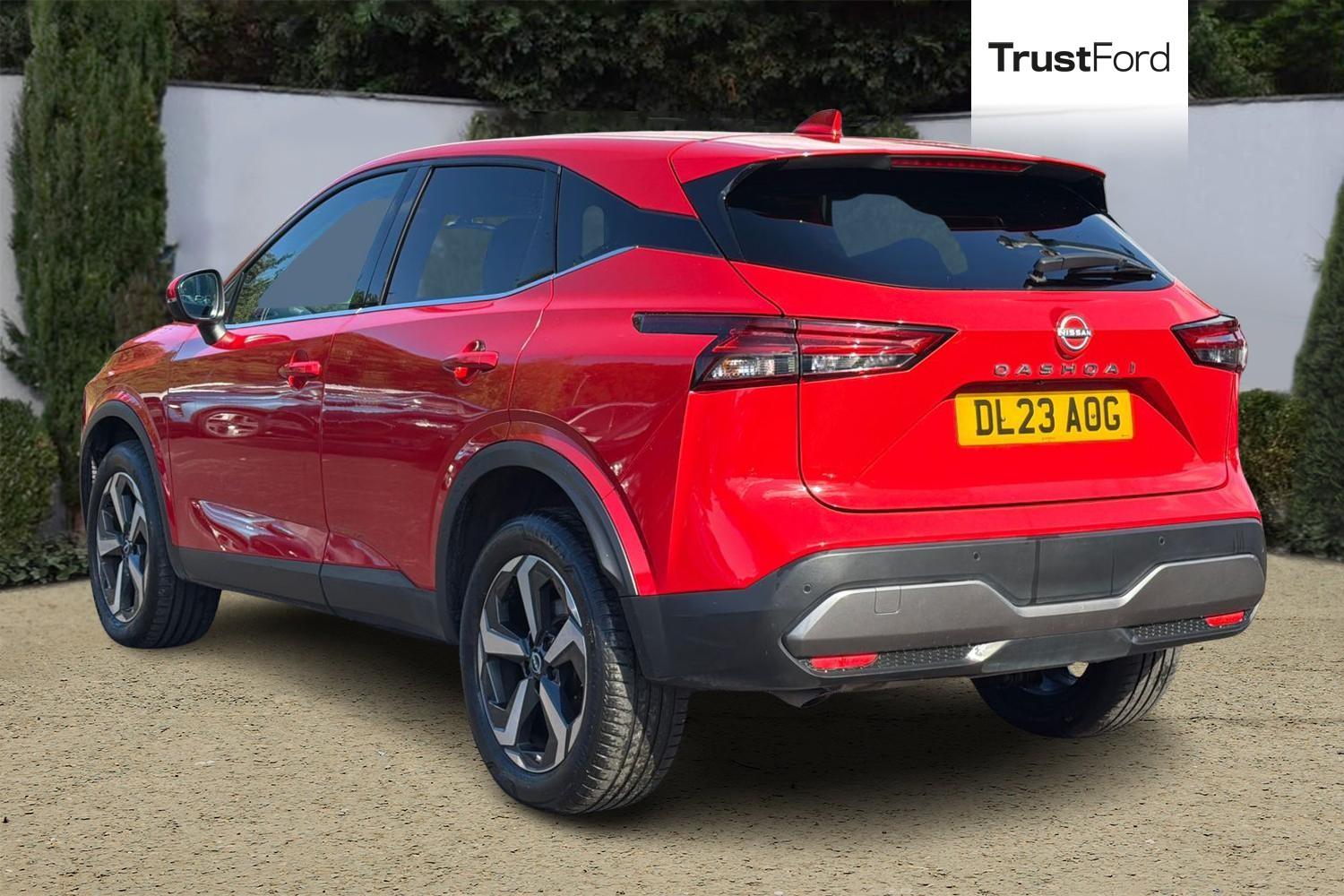 Nissan QASHQAI Photo 1