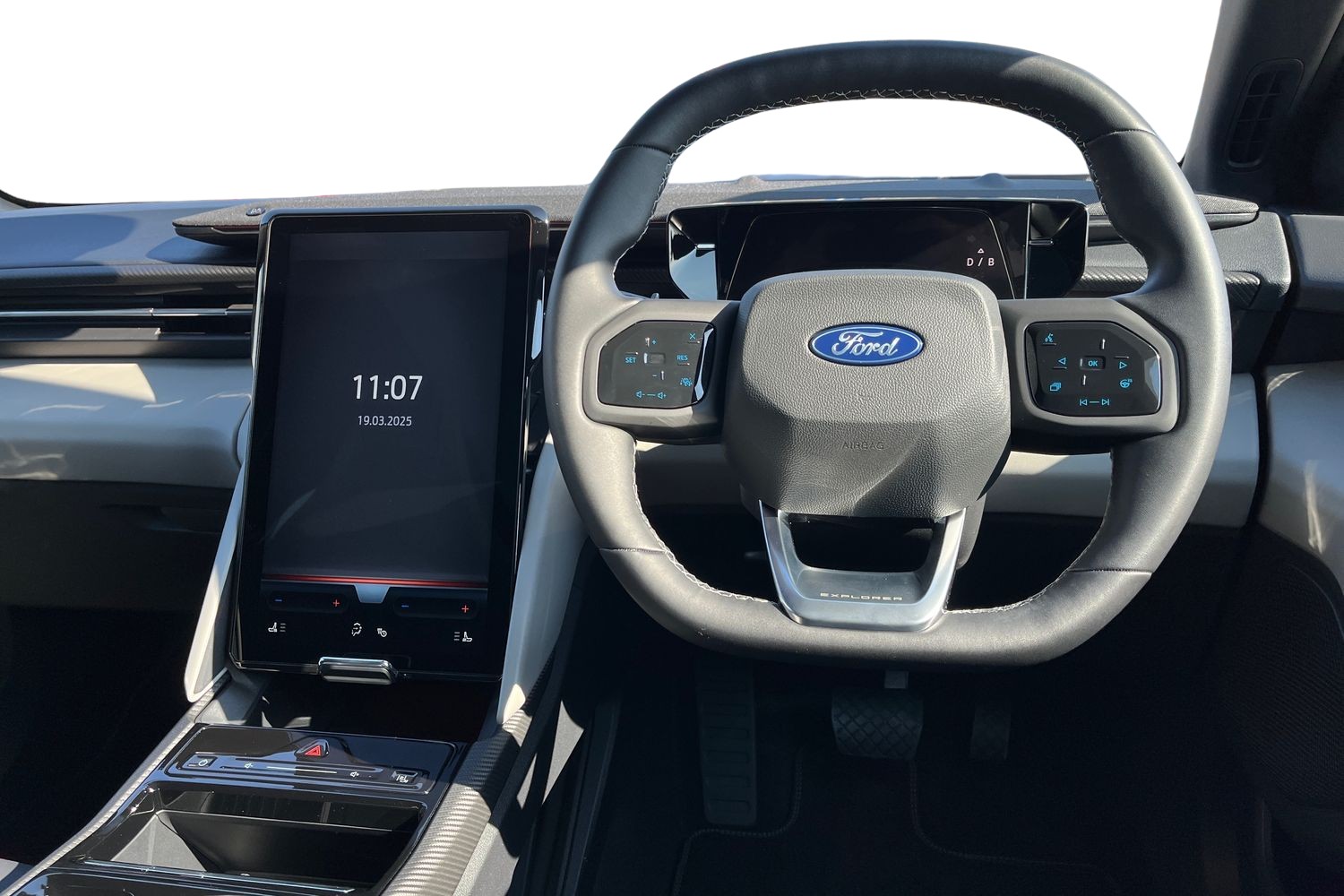 Ford EXPLORER Photo 10