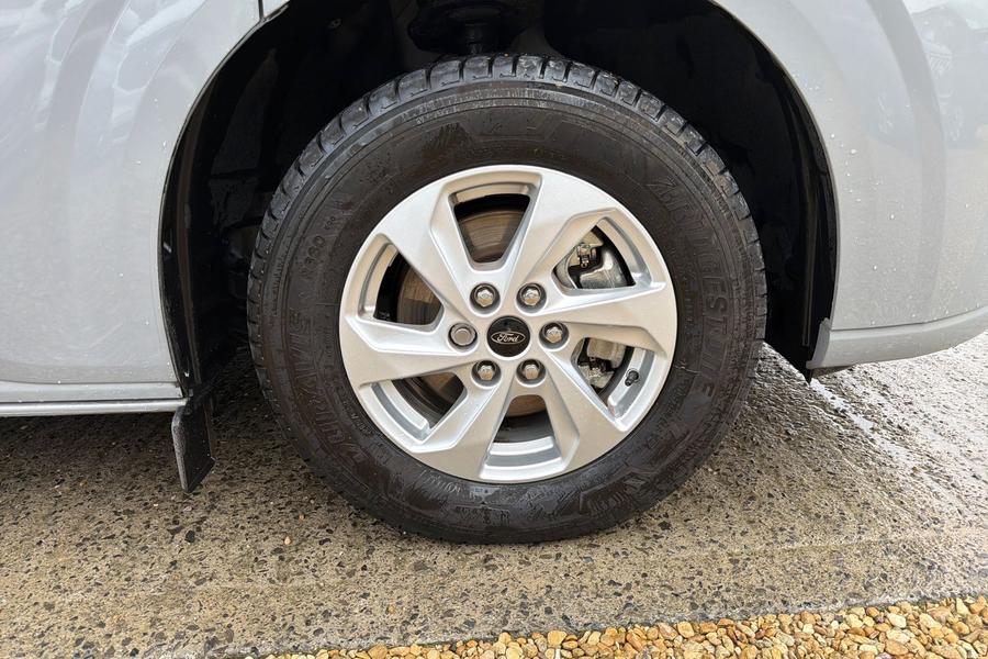 Ford E-TRANSIT CUSTOM Photo autoimg-a81726bd08f4e956b46dedd39b440b70afb5a106.jpg