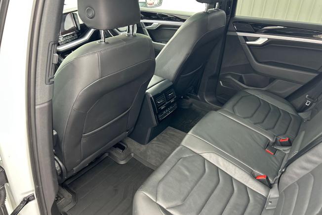 VOLKSWAGEN Touareg Photo 34