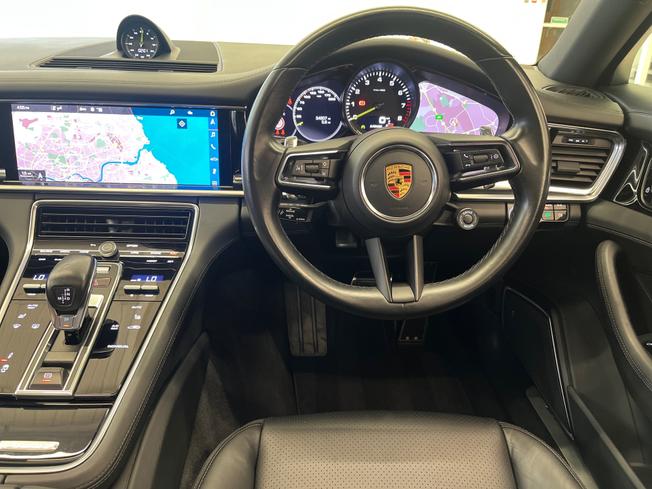 PORSCHE Panamera Photo 27
