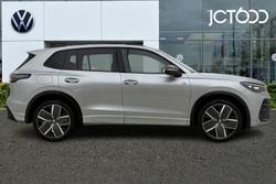 VOLKSWAGEN Tiguan Photo 4