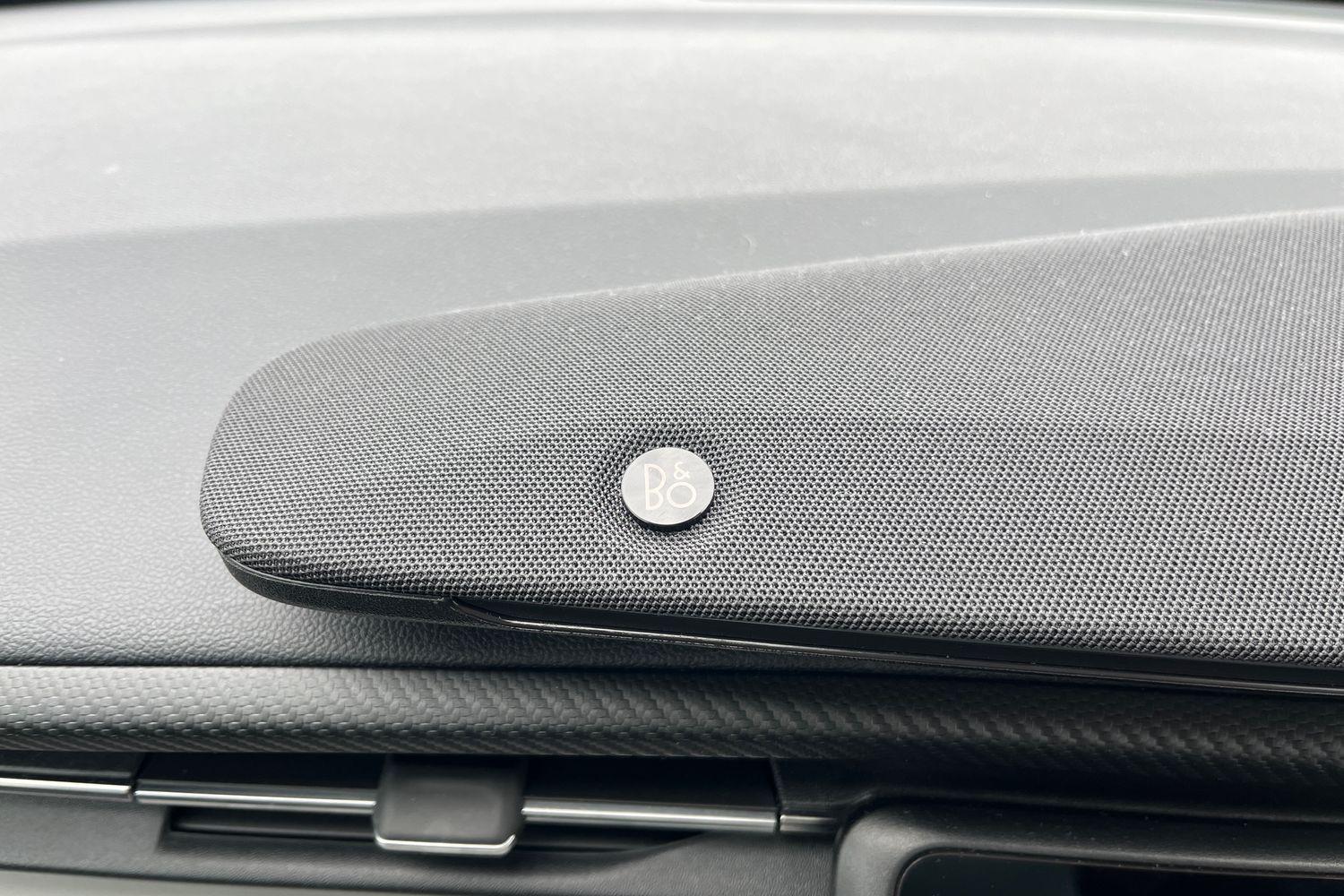 Ford EXPLORER Photo 38