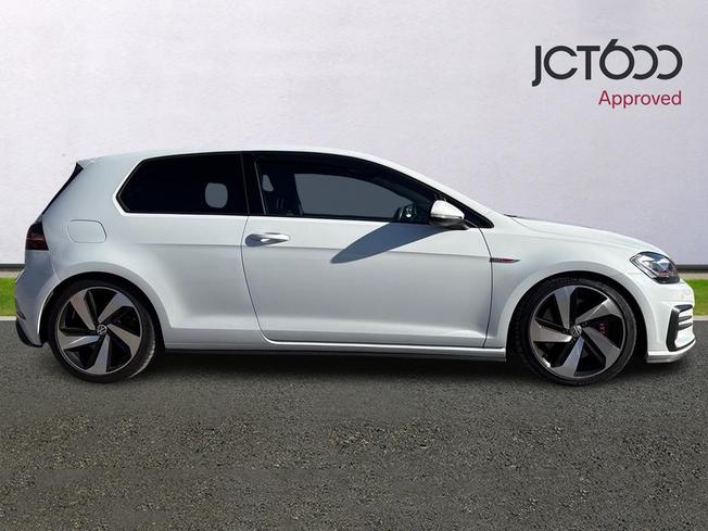 VOLKSWAGEN Golf Photo 4