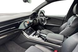 AUDI Q8 Photo 2
