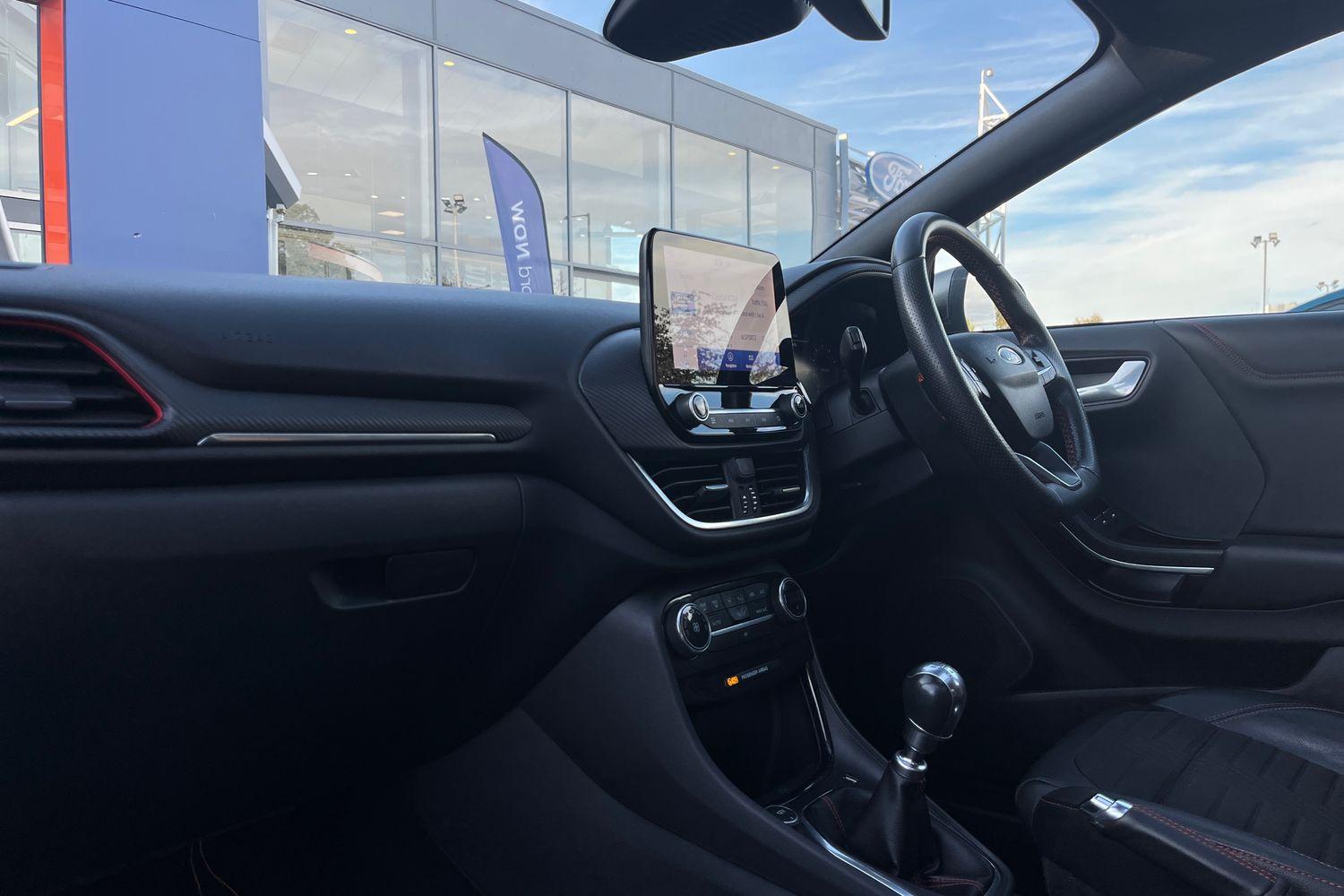 Ford PUMA Photo 17