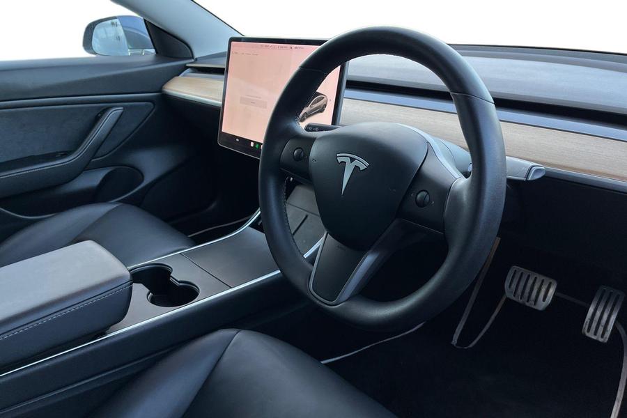 TESLA MODEL 3 Photo autoimg-a8295c93f6cac463847a8ff6414f99791e776ca7.jpg