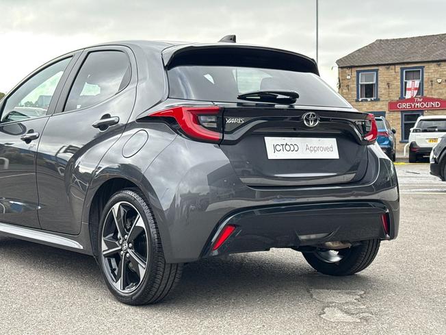 TOYOTA Yaris Photo 33