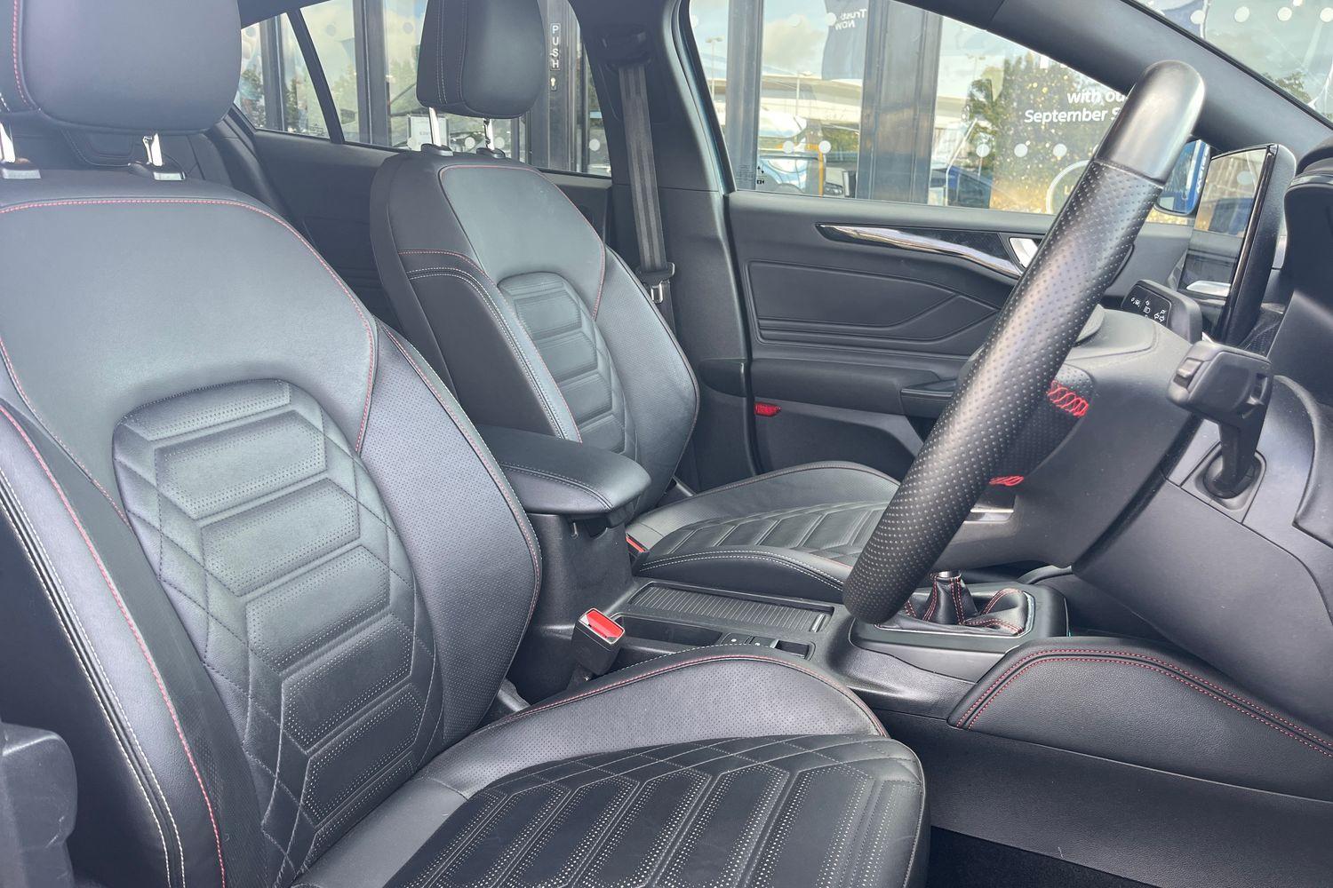 Ford Focus Photo 16