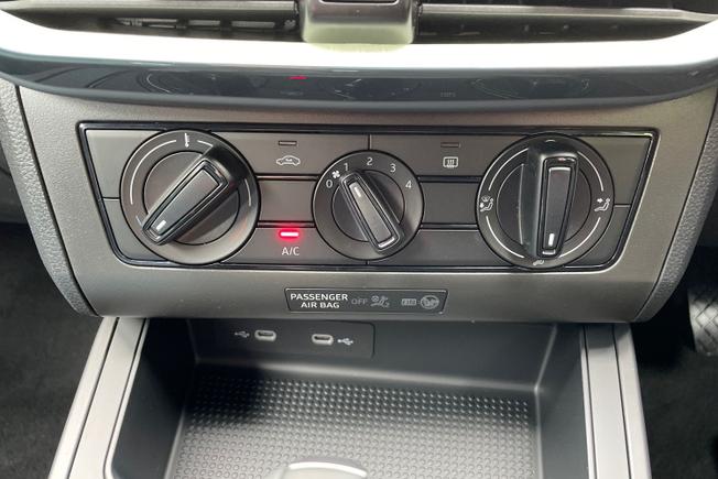 SEAT Ibiza Photo 31