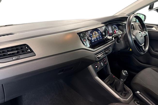 Volkswagen Polo Photo 2
