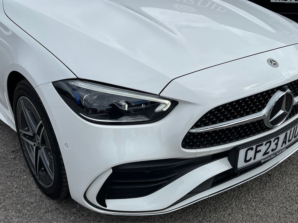 Mercedes-Benz C Class Photo 17