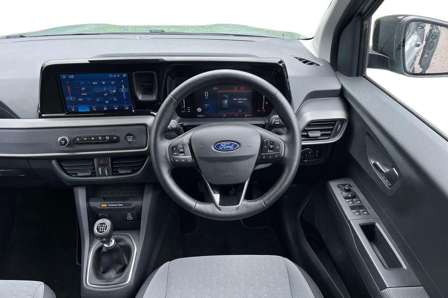 Ford Tourneo Courier Photo autoimg-a83163635c6a3d319c87353bcc73d204b22064a8.jpg