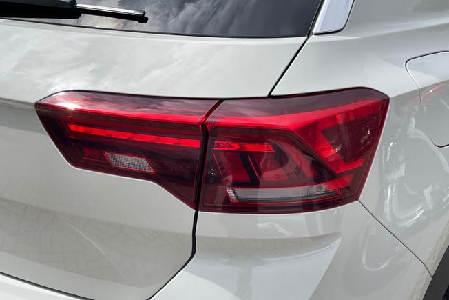 VOLKSWAGEN T-Roc Photo 18
