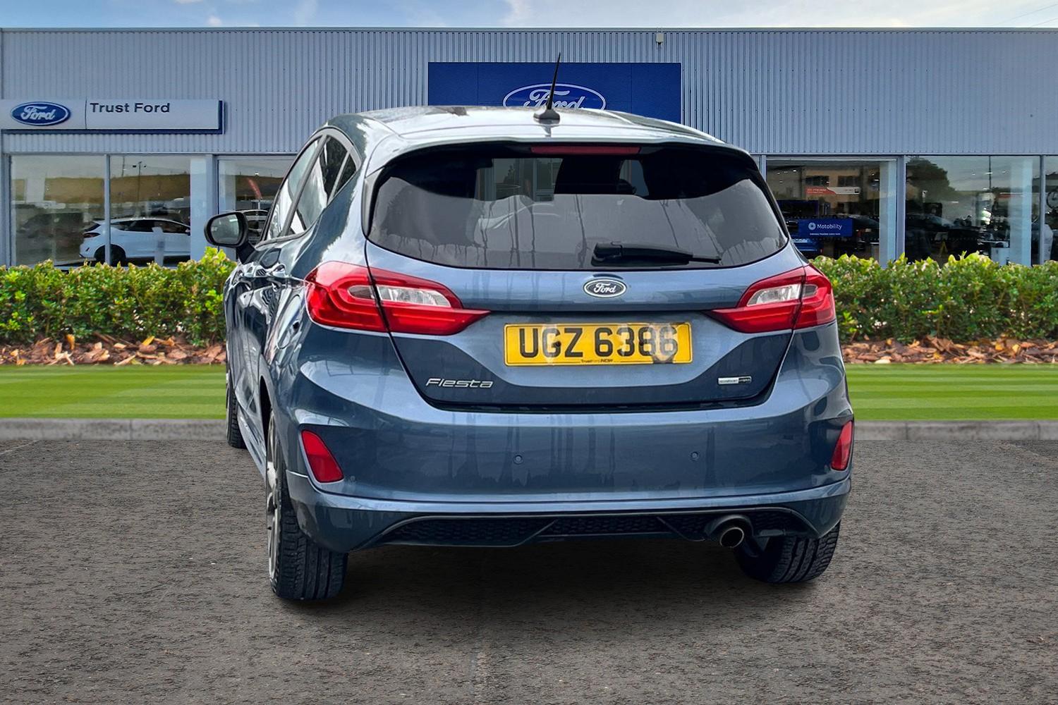 Ford FIESTA Photo 1