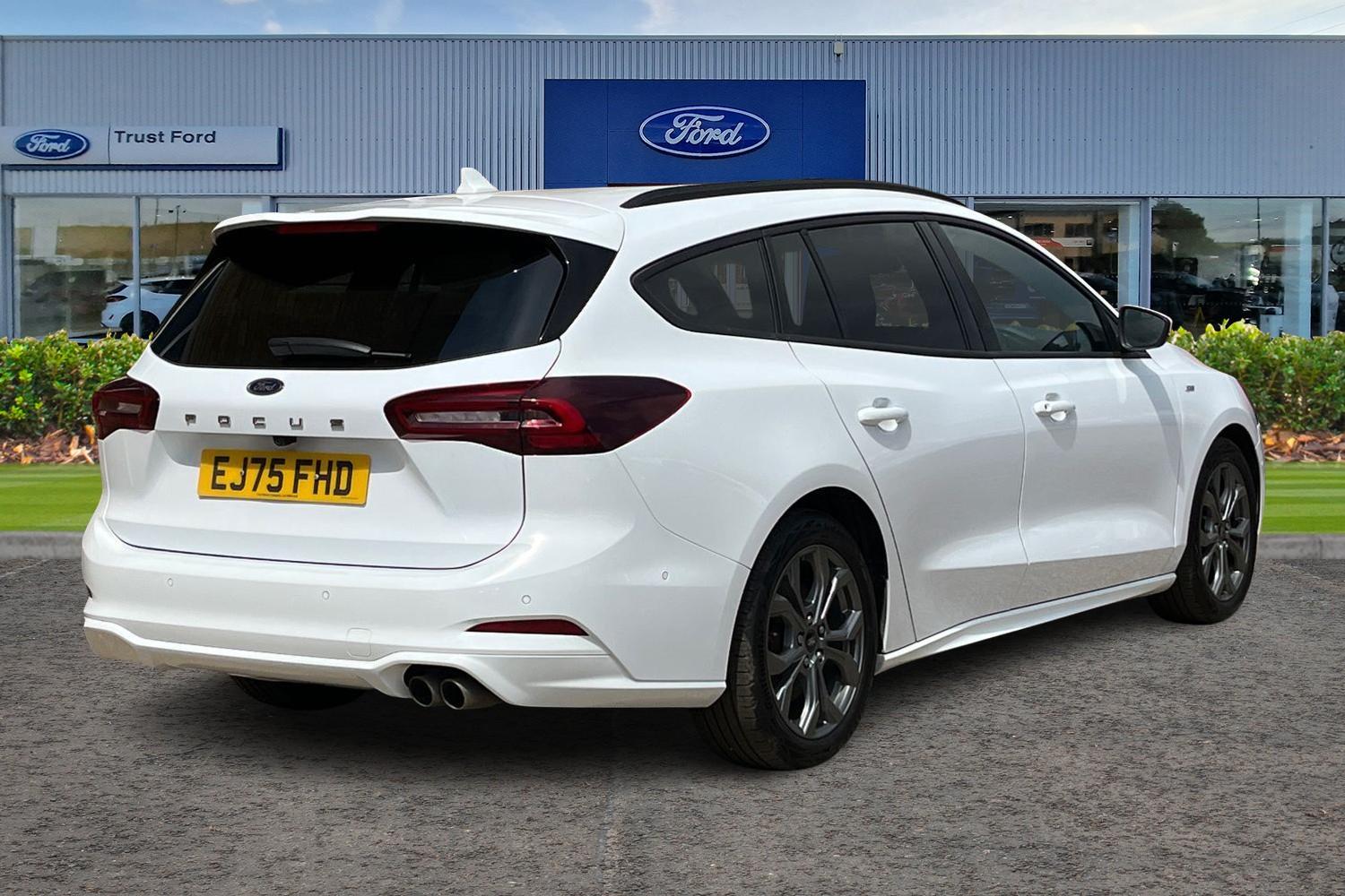 Ford FOCUS Photo 3