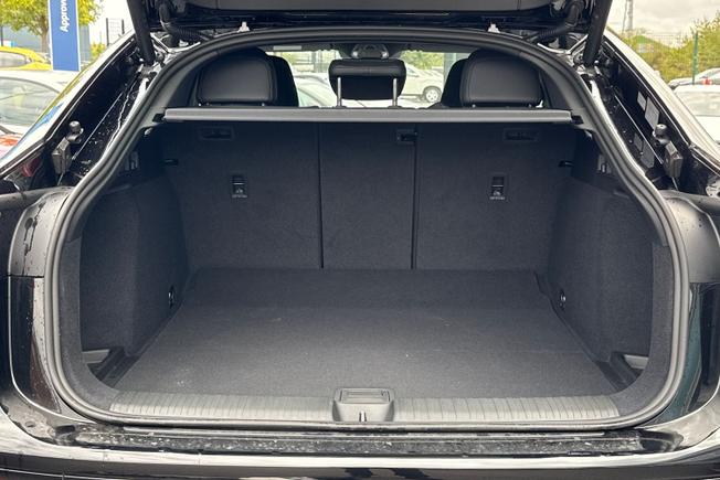 AUDI Q6 E-Tron Photo 12